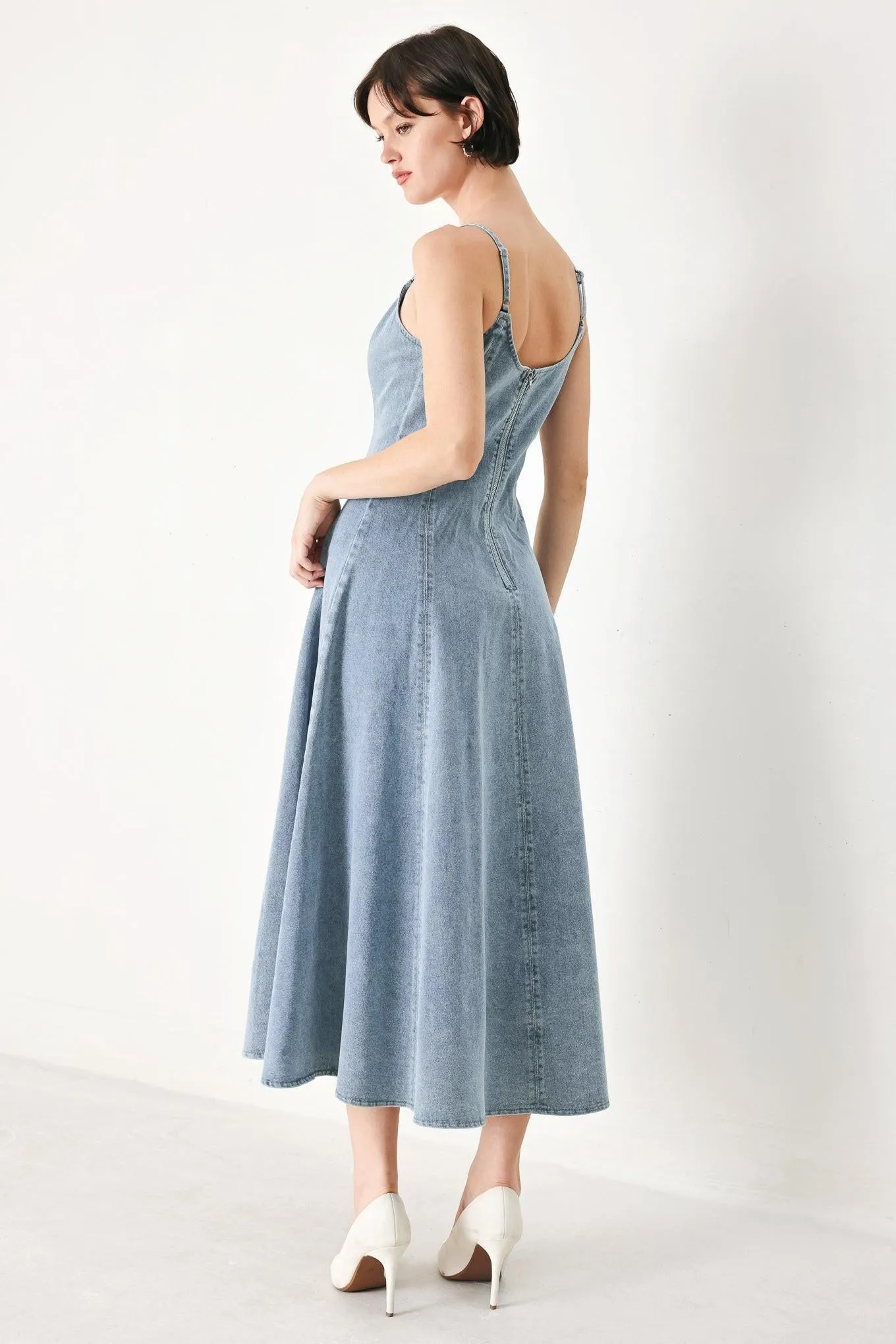 Cloud Ninette Denim Midi Dress sold by Zulily product image thumbnail 2