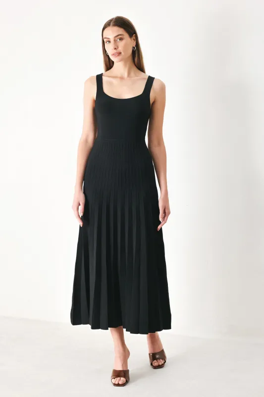 Mono Form Sweater Knit Midi Dress made by Flying Tomato