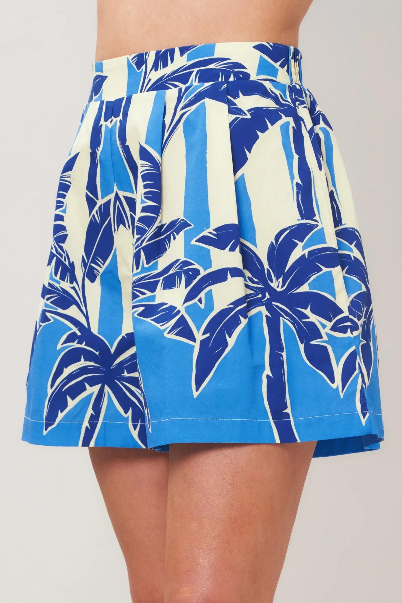 Noir Resort Woven Shorts sold by Zulily product image thumbnail 3
