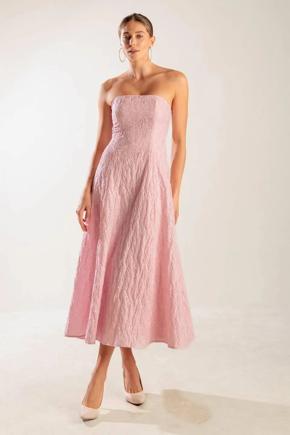 Roll With it Pink Woven Midi Dress sold by Zulily