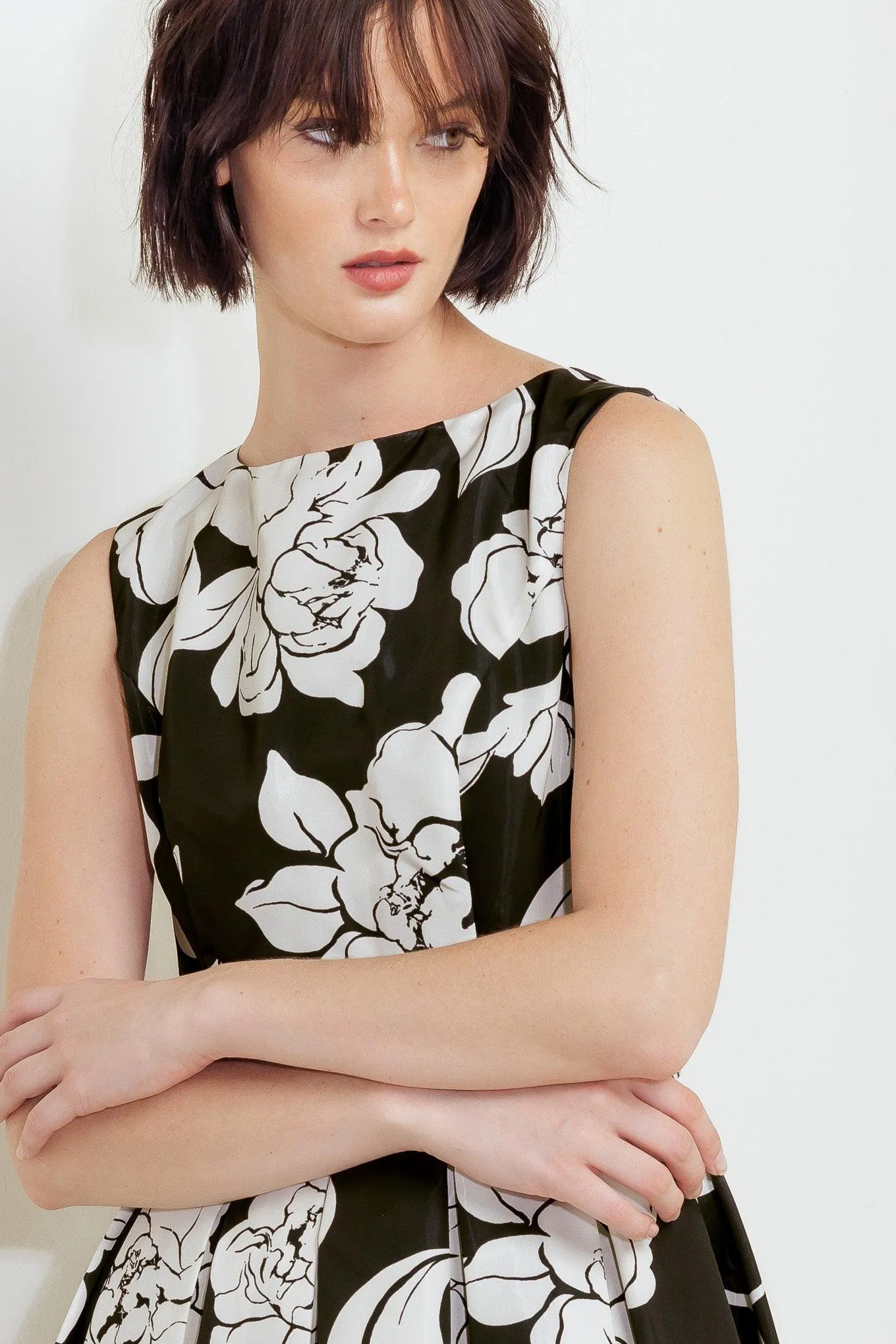 Silent Heart Black Woven Midi Dress sold by Zulily product image thumbnail 2