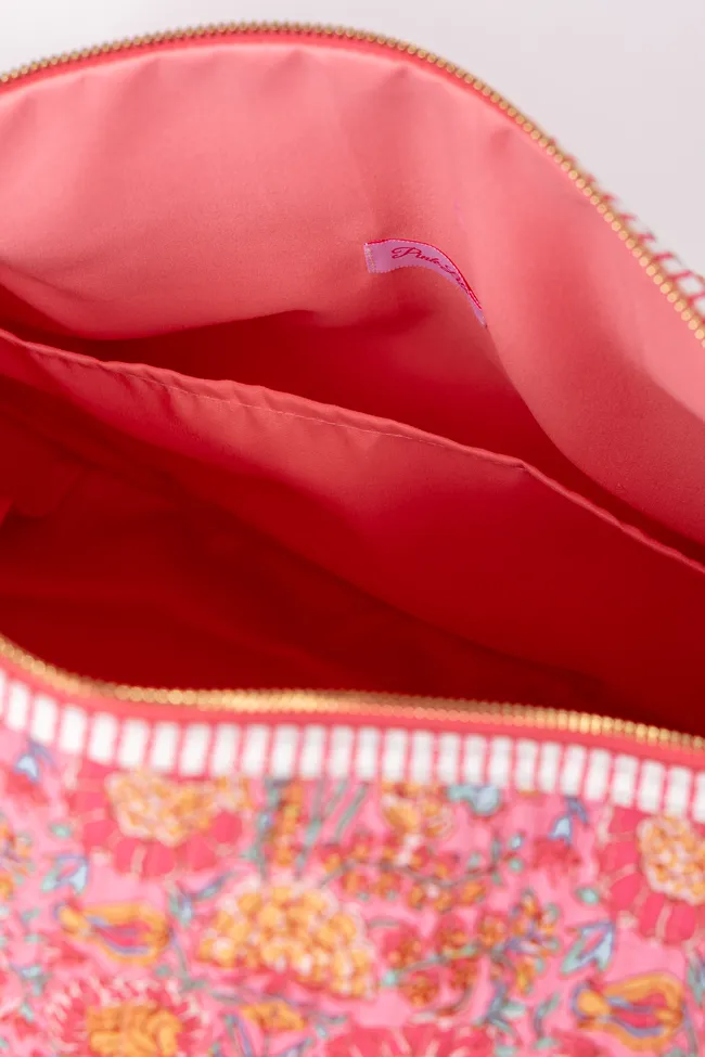 Avery Pink Floral Quilted Weekender sold by Zulily product image thumbnail 4