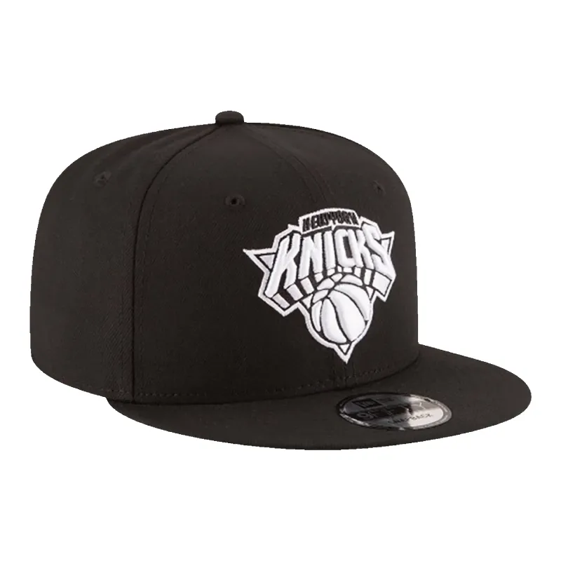 New Era 9fifty New York Knicks Basic Black Snapback Hat made by New Era