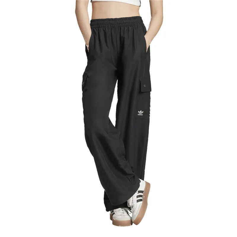[ix9974] Womens adidas Essentials Woven Cargo Pants made by Adidas