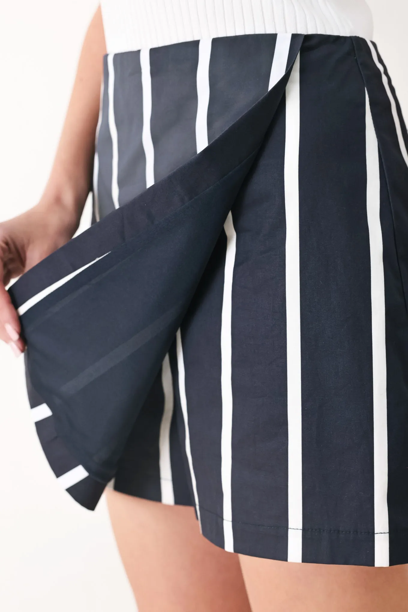 Dark Rhythm Stripe Woven Skort sold by Zulily product image thumbnail 4