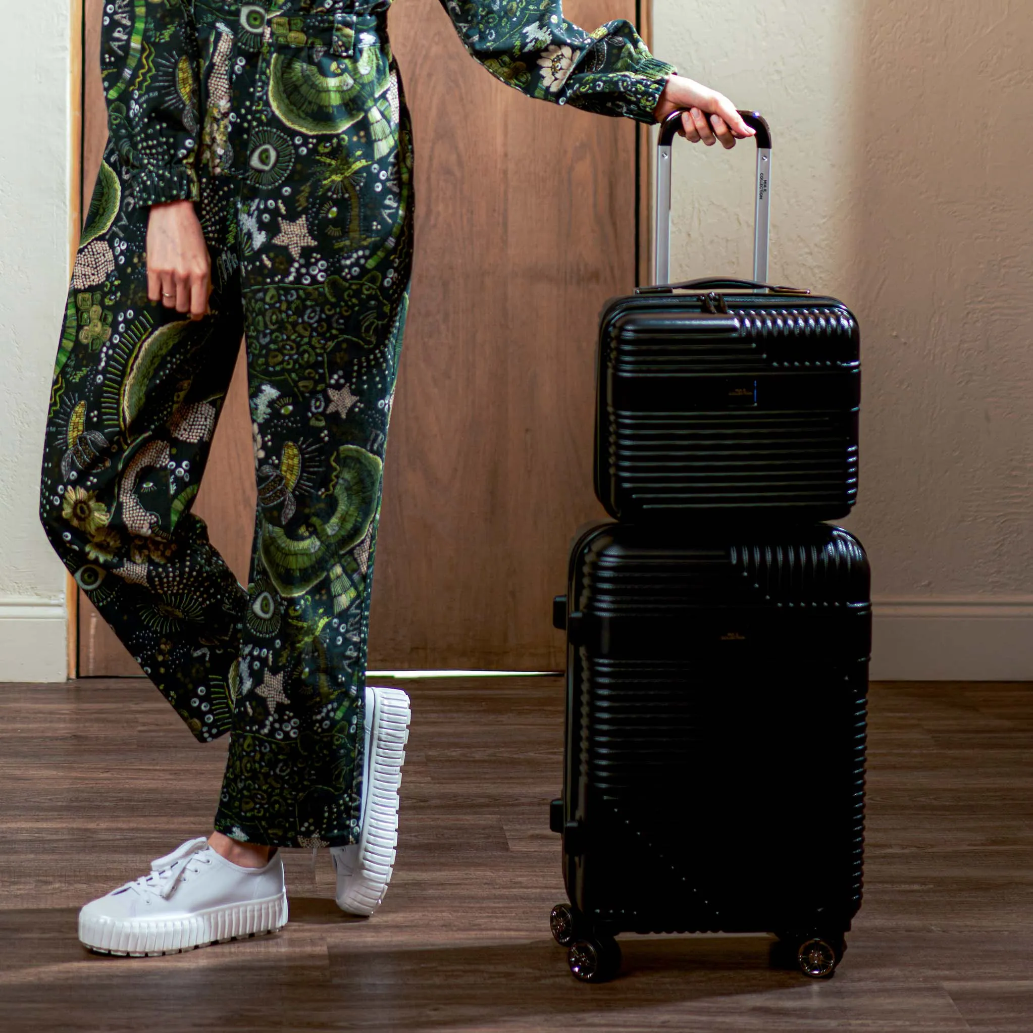 Mykonos Carry-on Roller and Cosmetic Case Set sold by Zulily product image thumbnail 2