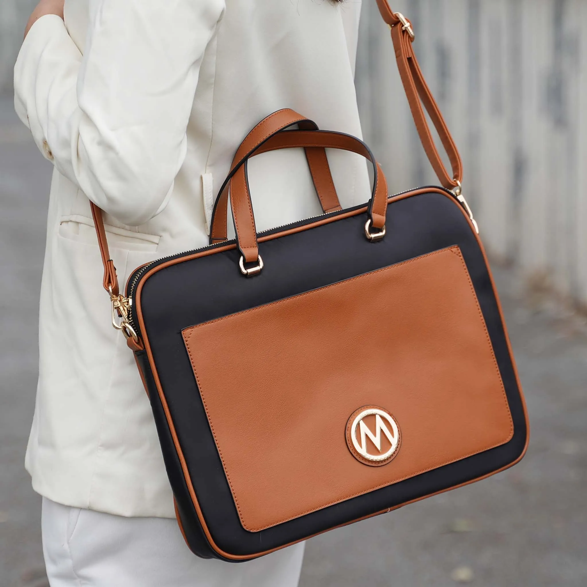 Nina Laptop Case sold by Zulily product image thumbnail 2