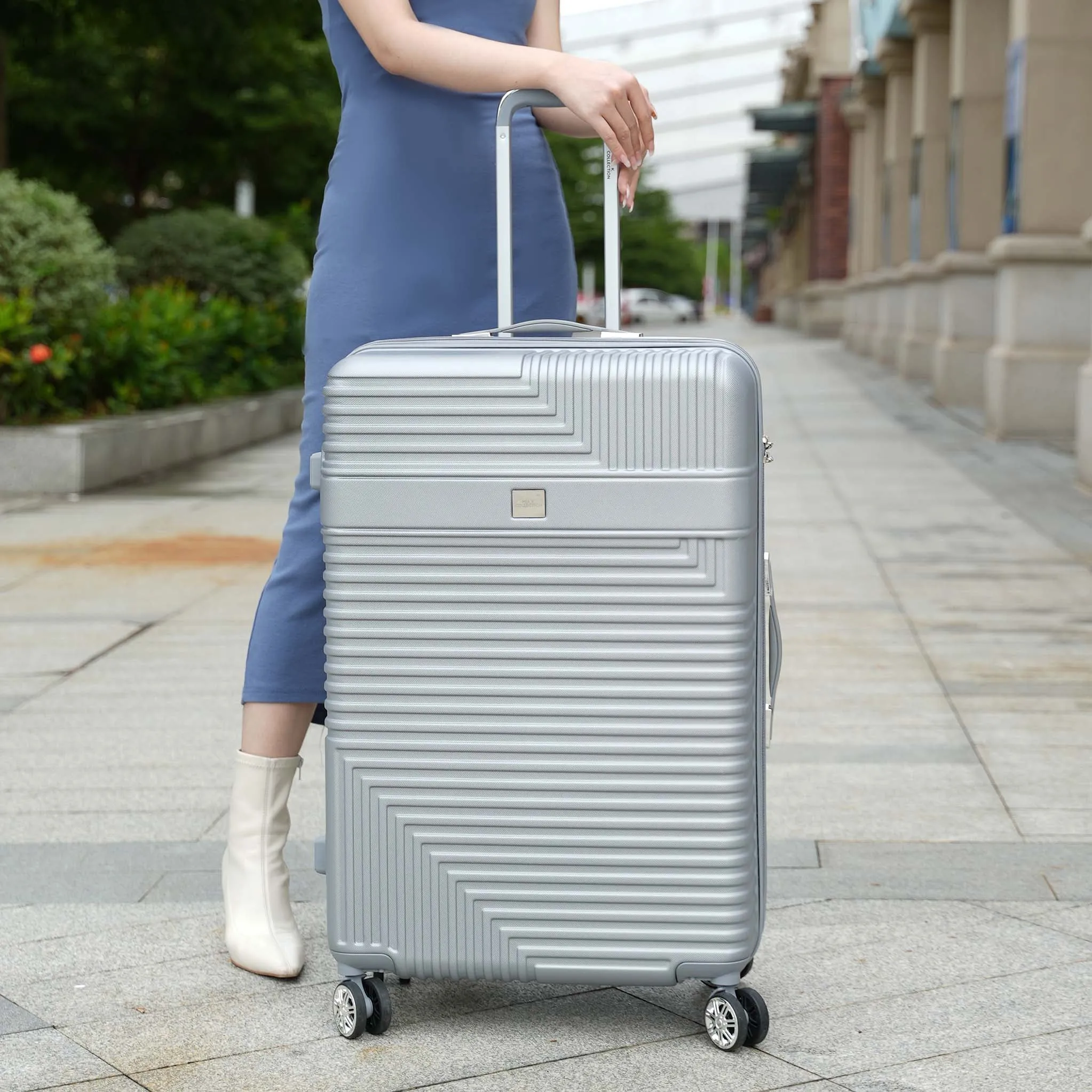 Mykonos Extra Large Spinner Luggage sold by Zulily product image thumbnail 2