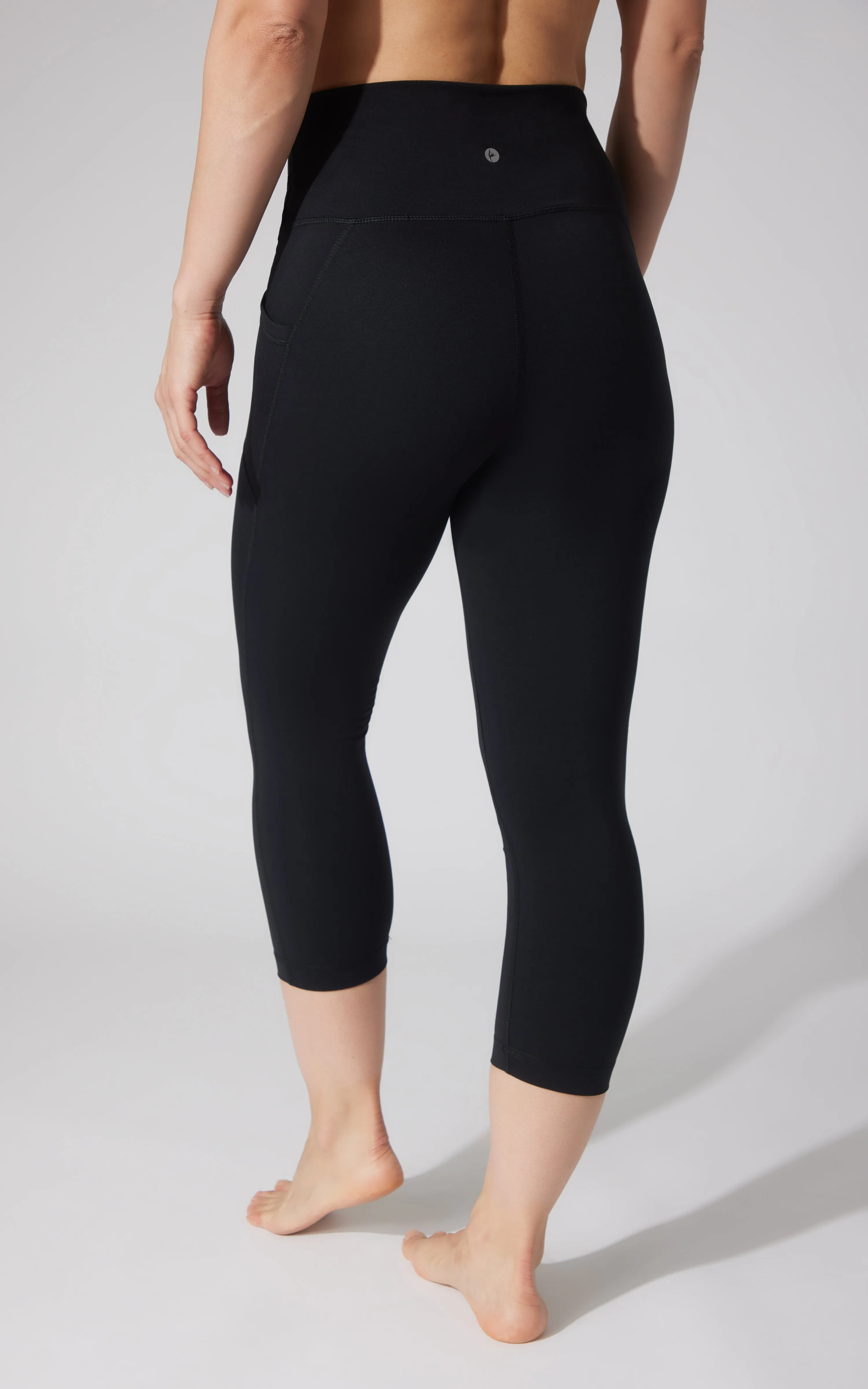 2 PK Interlock Side Pocket and Everyday Capris sold by Zulily product image thumbnail 4