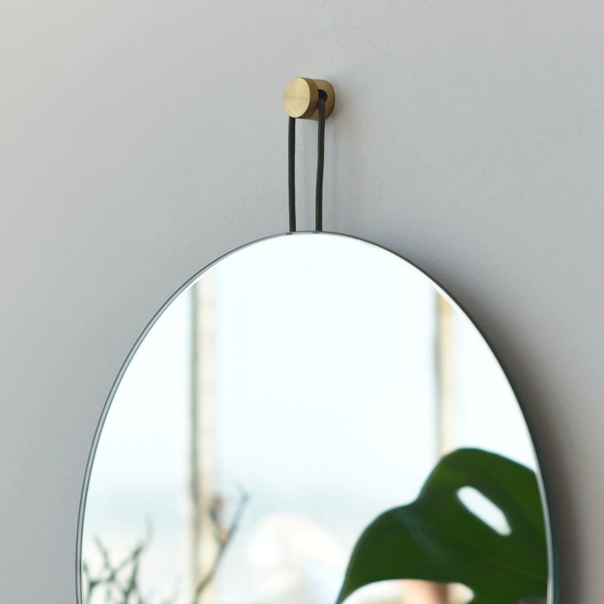 Lure Mirror - Round sold by Zulily product image thumbnail 3