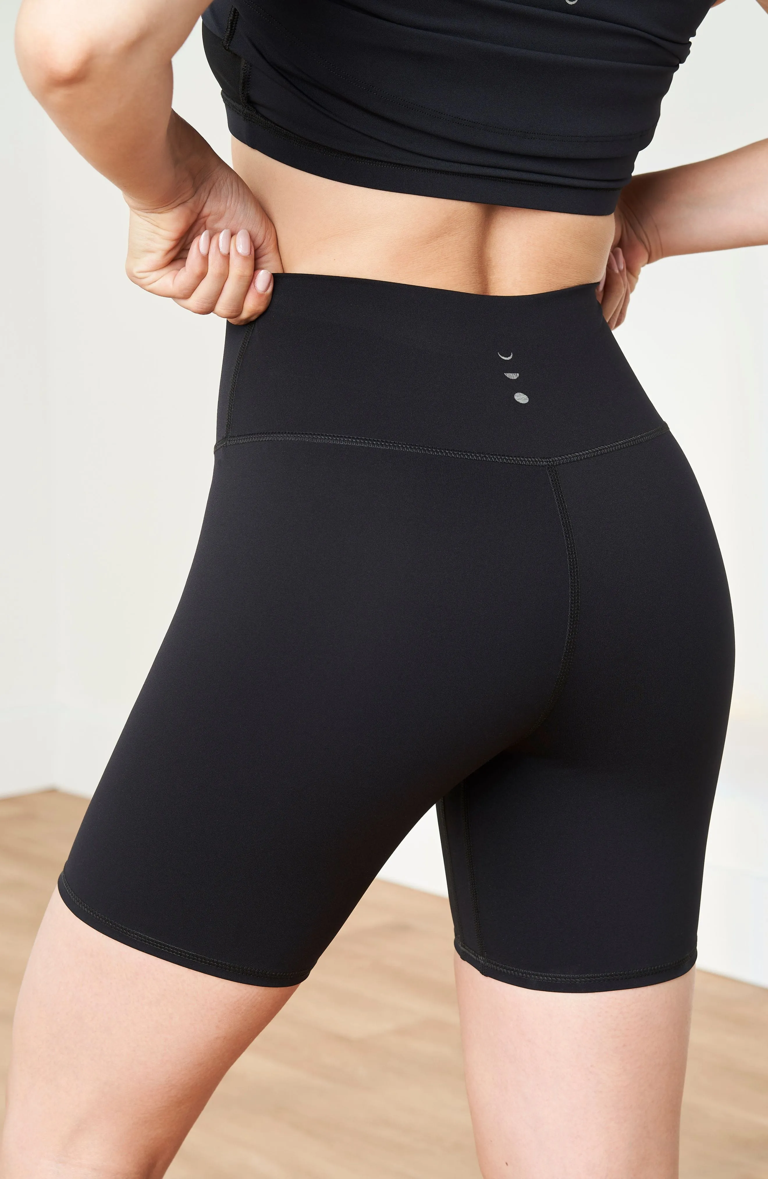 Lisse Compression 7.5'' Bike Short sold by Zulily product image thumbnail 3