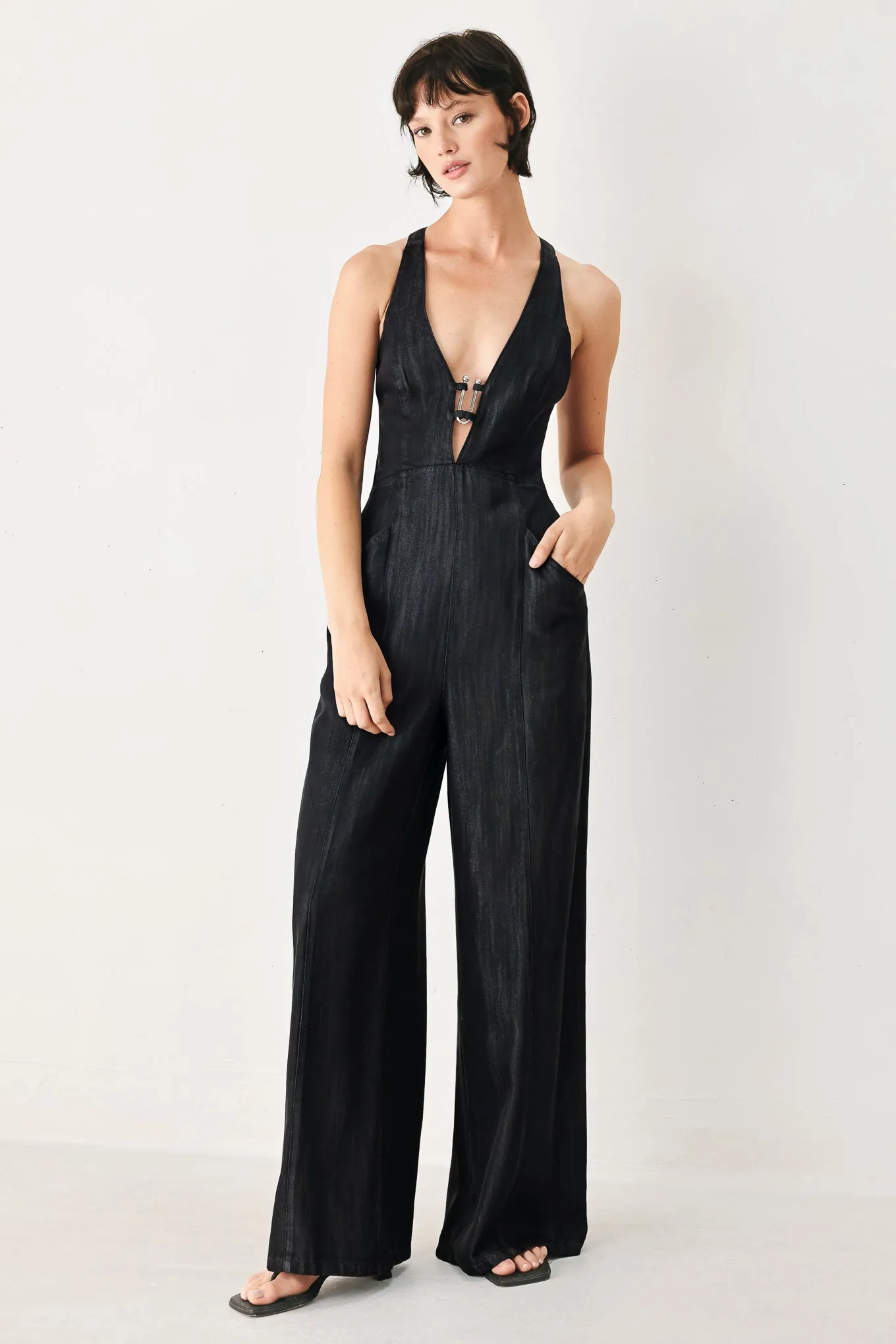 Noir Coas Woven Jumpsuit sold by Zulily product image thumbnail 3