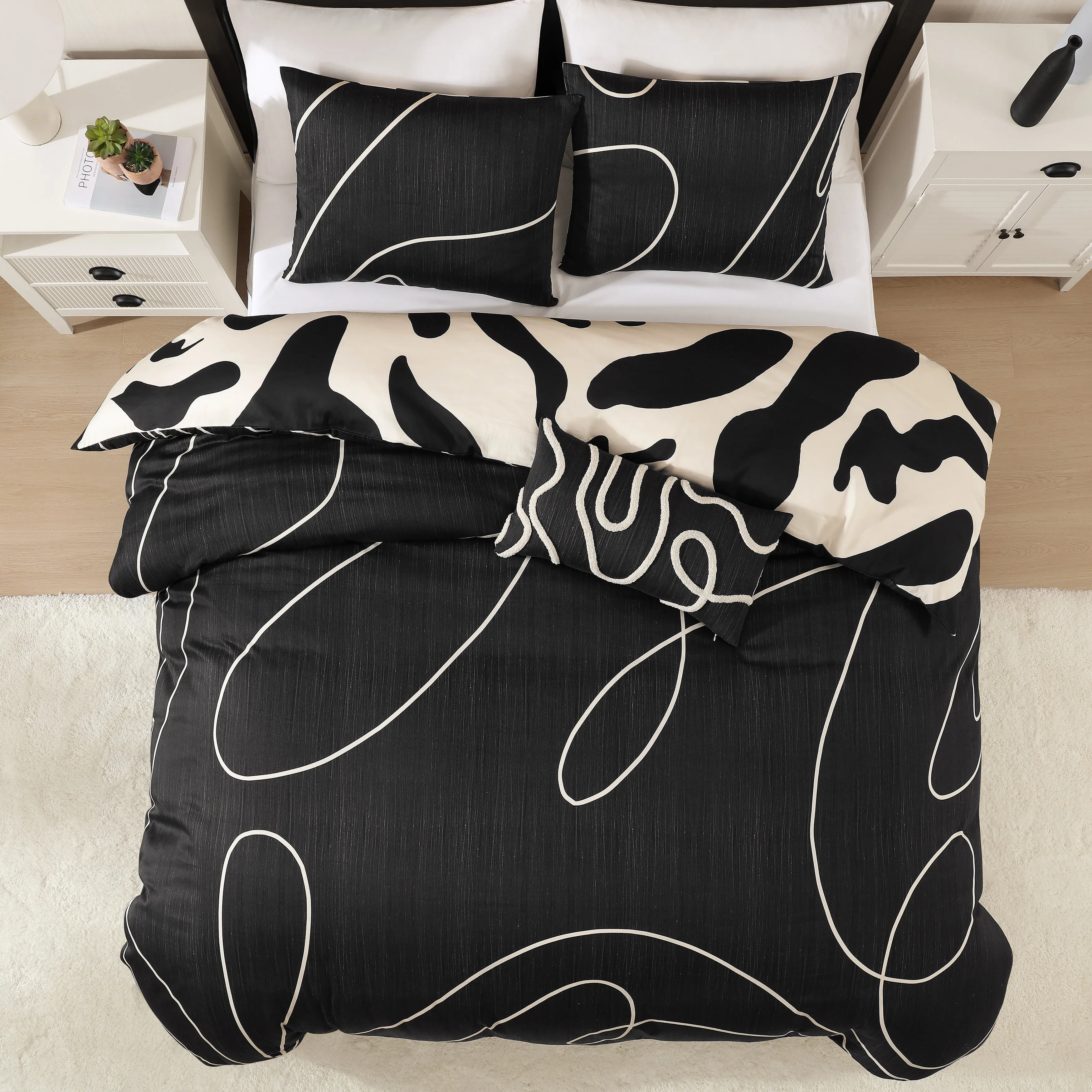 BebeTeen Ebony and Ivory Reversible Comforter Set sold by Zulily product image thumbnail 4
