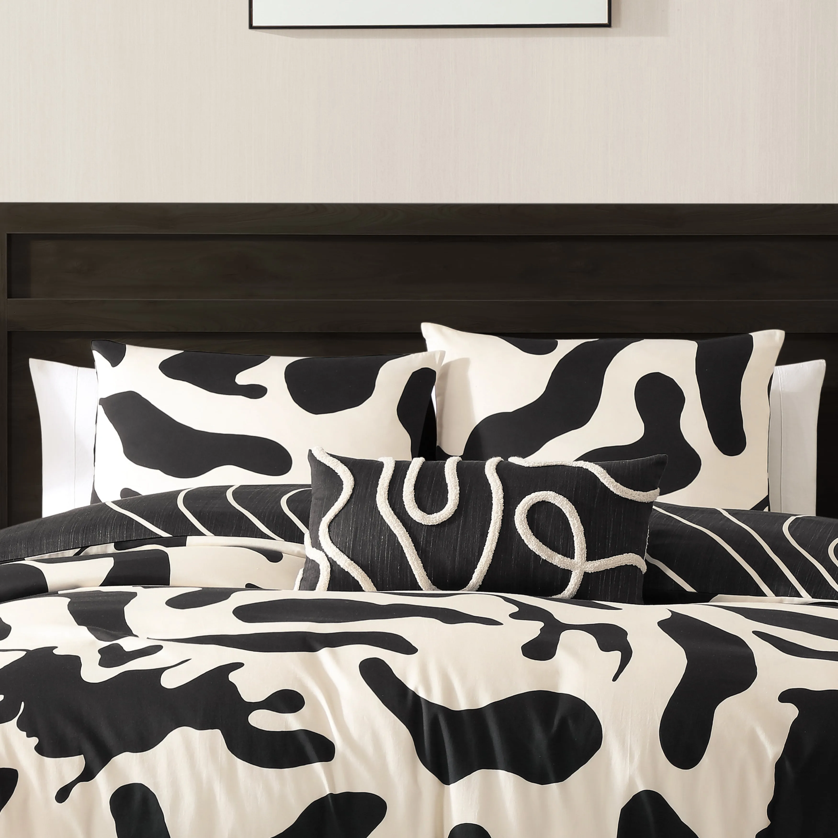 BebeTeen Ebony and Ivory Reversible Comforter Set sold by Zulily product image thumbnail 5