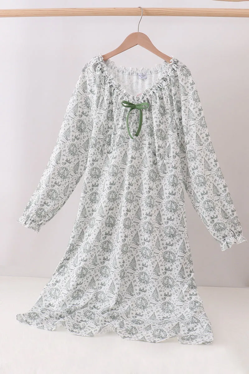 Green christmas tree print mom pajama sold by Zulily