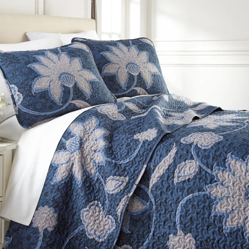 Southshore Fine Linens Grand Floral Quilt Set made by Zulily