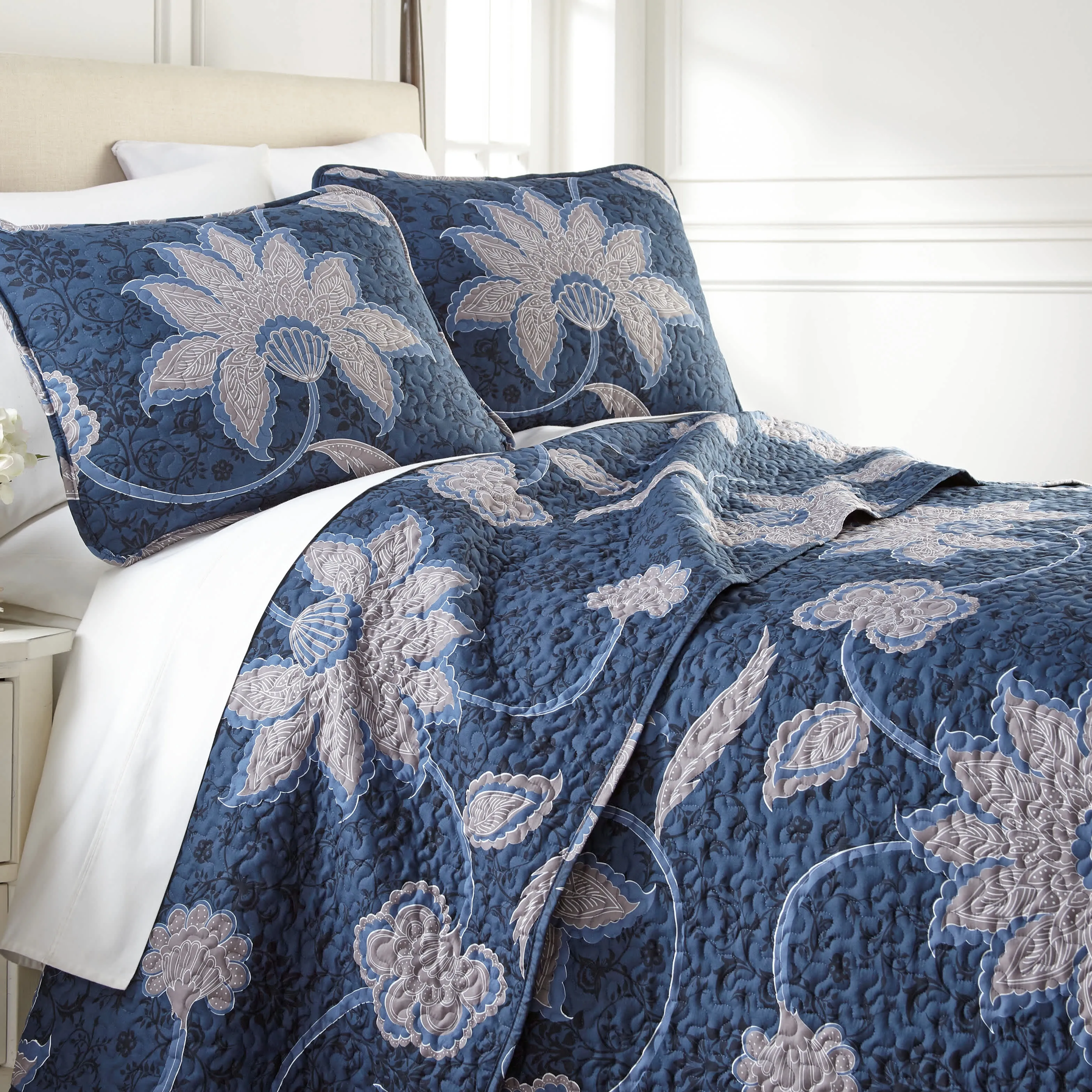 Southshore Fine Linens Grand Floral Quilt Set sold by Zulily