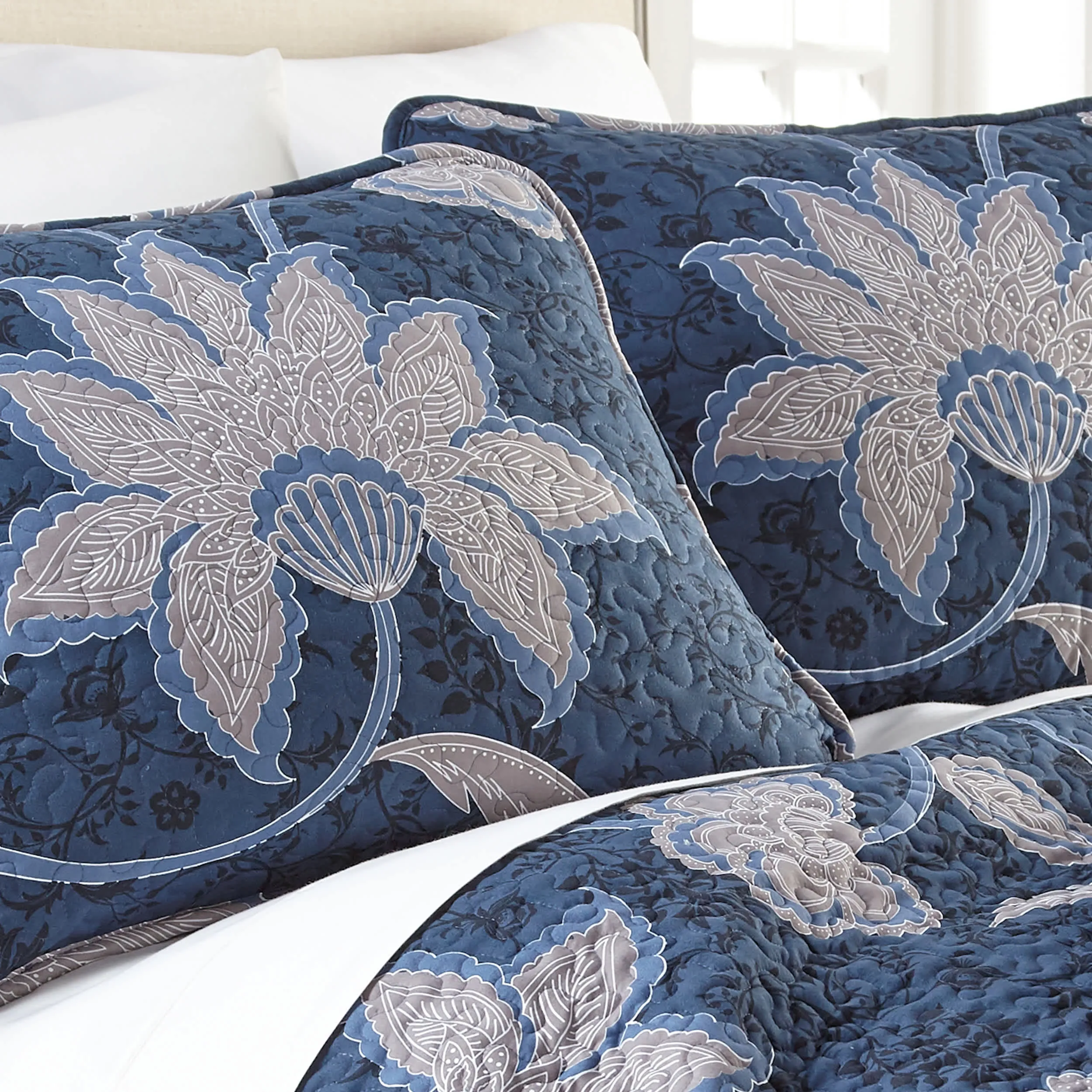 Southshore Fine Linens Grand Floral Quilt Set sold by Zulily product image thumbnail 2