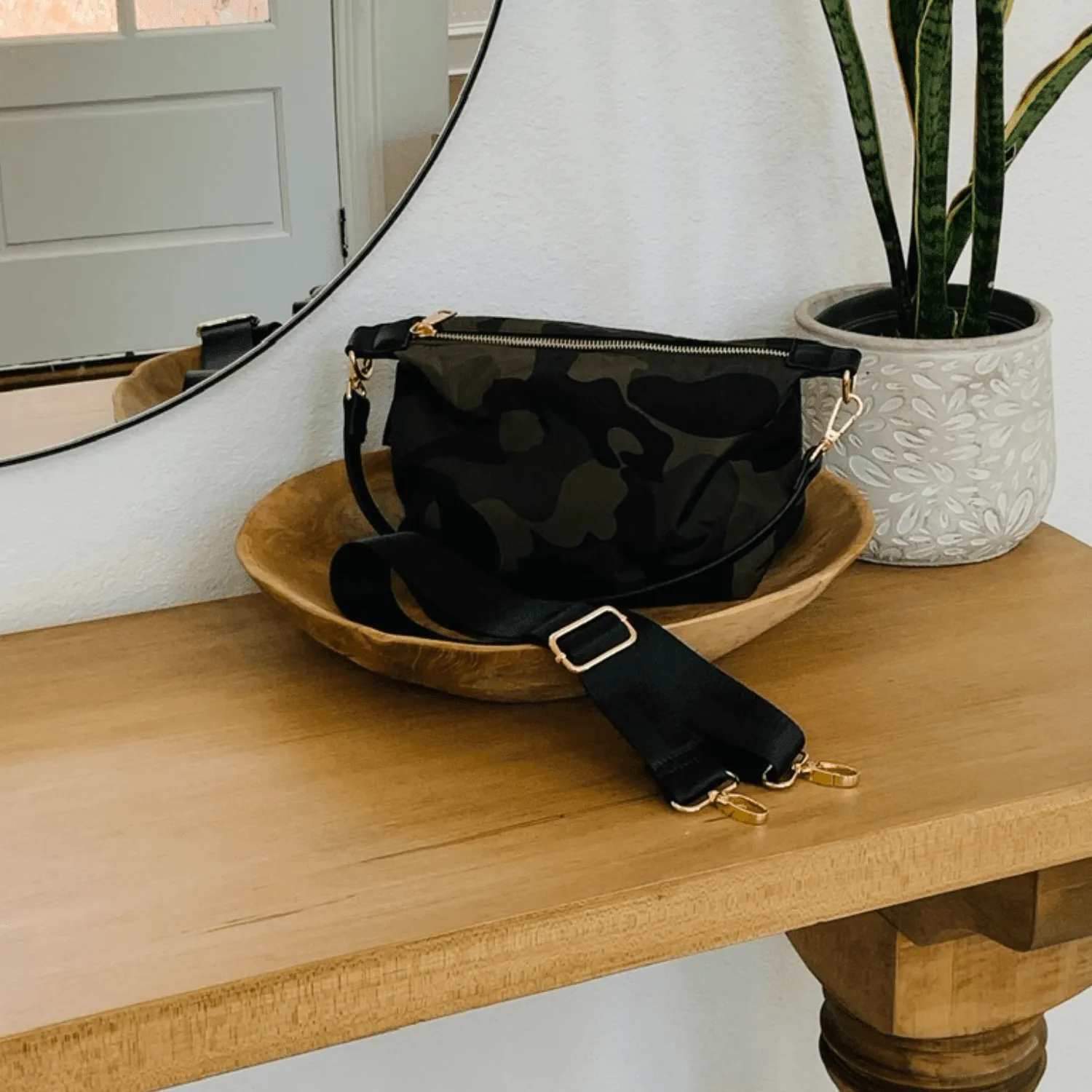 Everly Crossbody sold by Zulily product image thumbnail 5