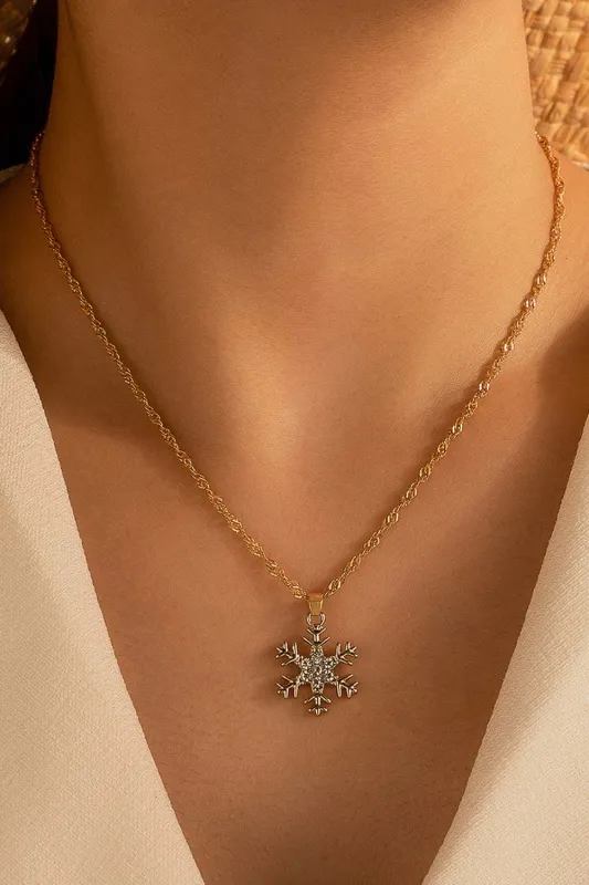 Kelsey Snowflake Christmas Fashion Necklace made by Threaded Pear