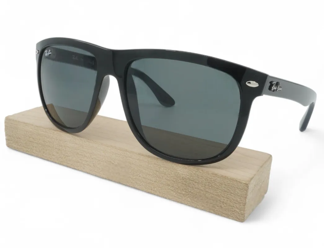 Ray-Ban Boyfriend Sunglasses made by Ray-Ban