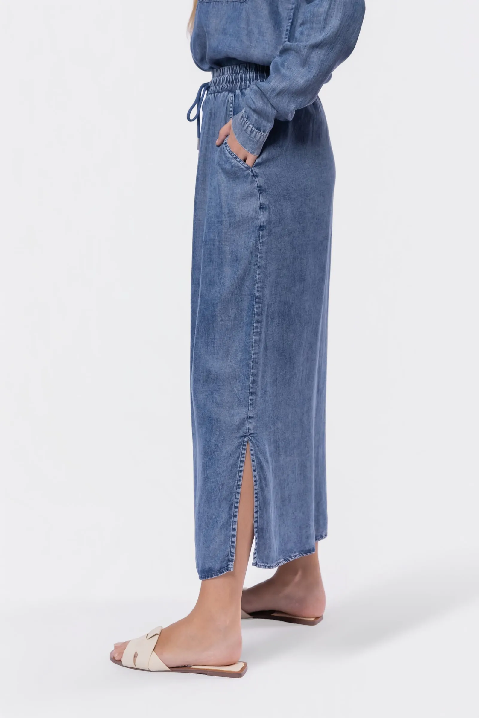 Denver Skirt 36" (Blue) sold by Zulily product image thumbnail 5