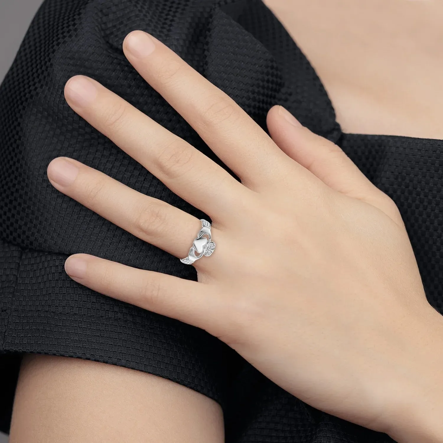10k Gold Irish Claddagh Ring sold by Zulily product image thumbnail 2