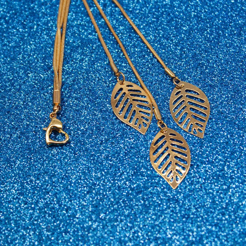 Goldtone Leaf Charm Bracelet made by Zulily