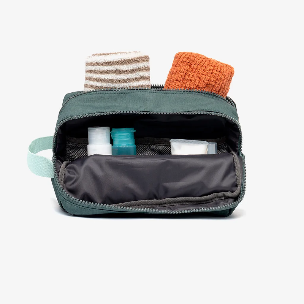 Kei Double Washbag Laurel Vandra sold by Zulily product image thumbnail 3