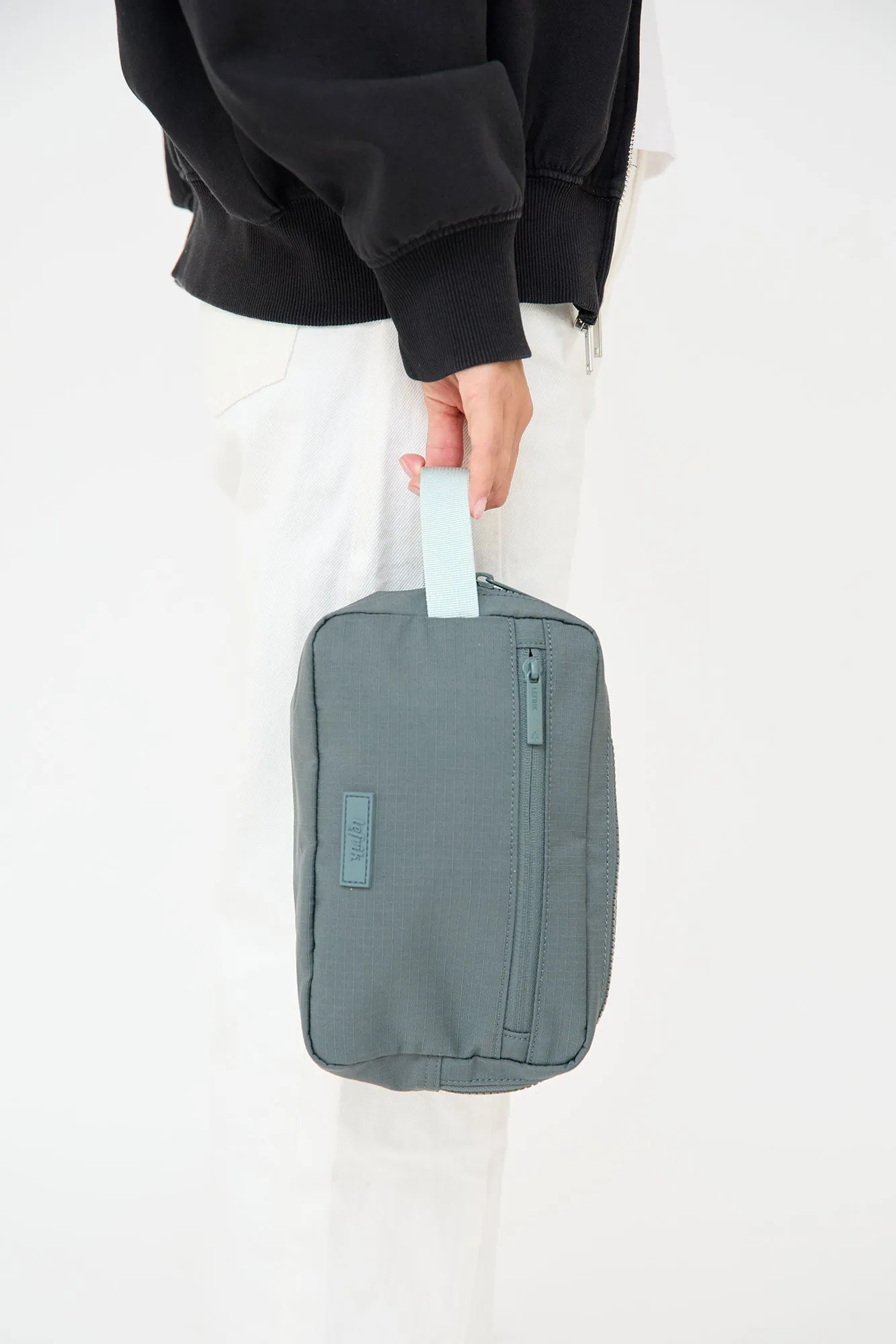 Kei Double Washbag Laurel Vandra sold by Zulily