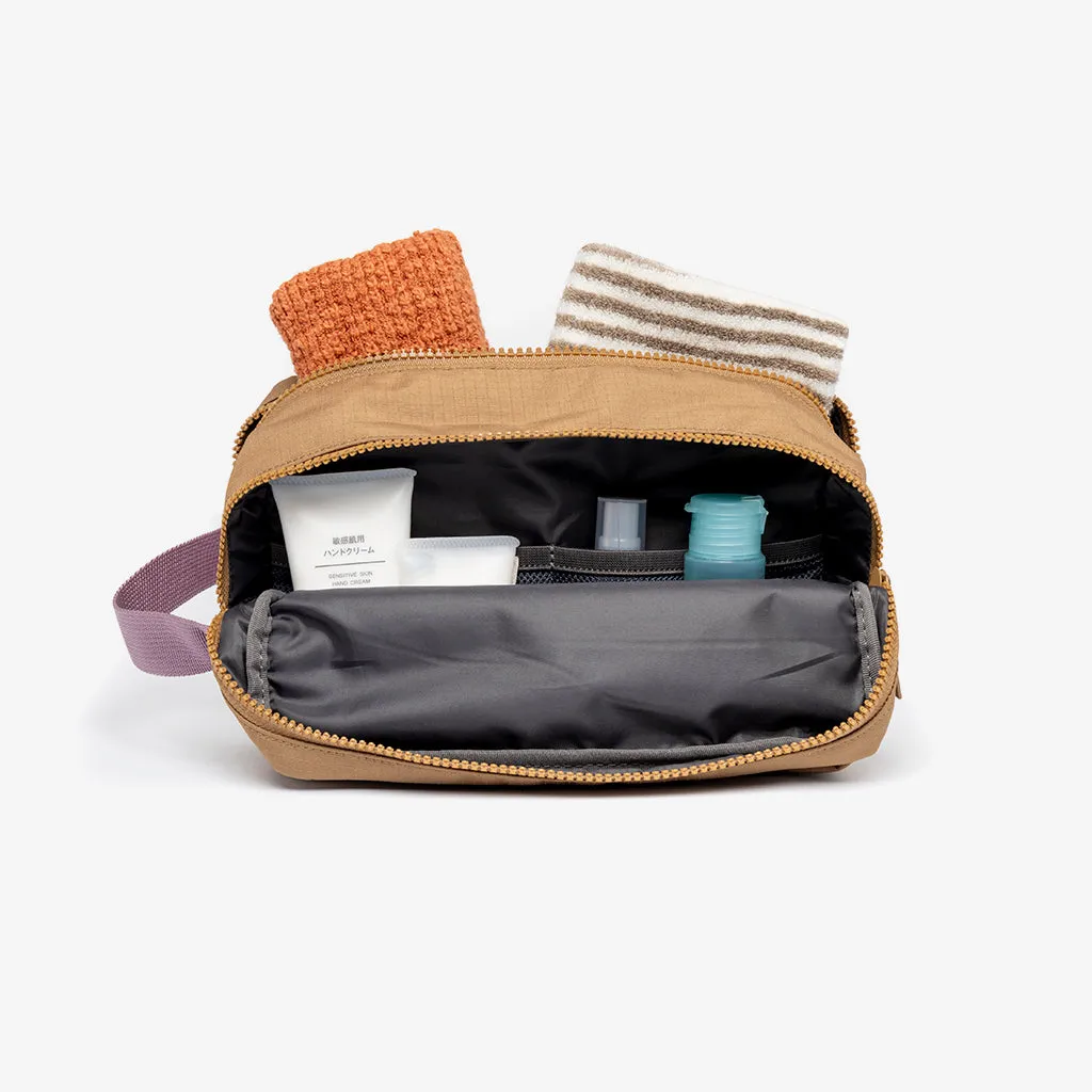 Kei Double Washbag Toffee Vandra sold by Zulily product image thumbnail 3