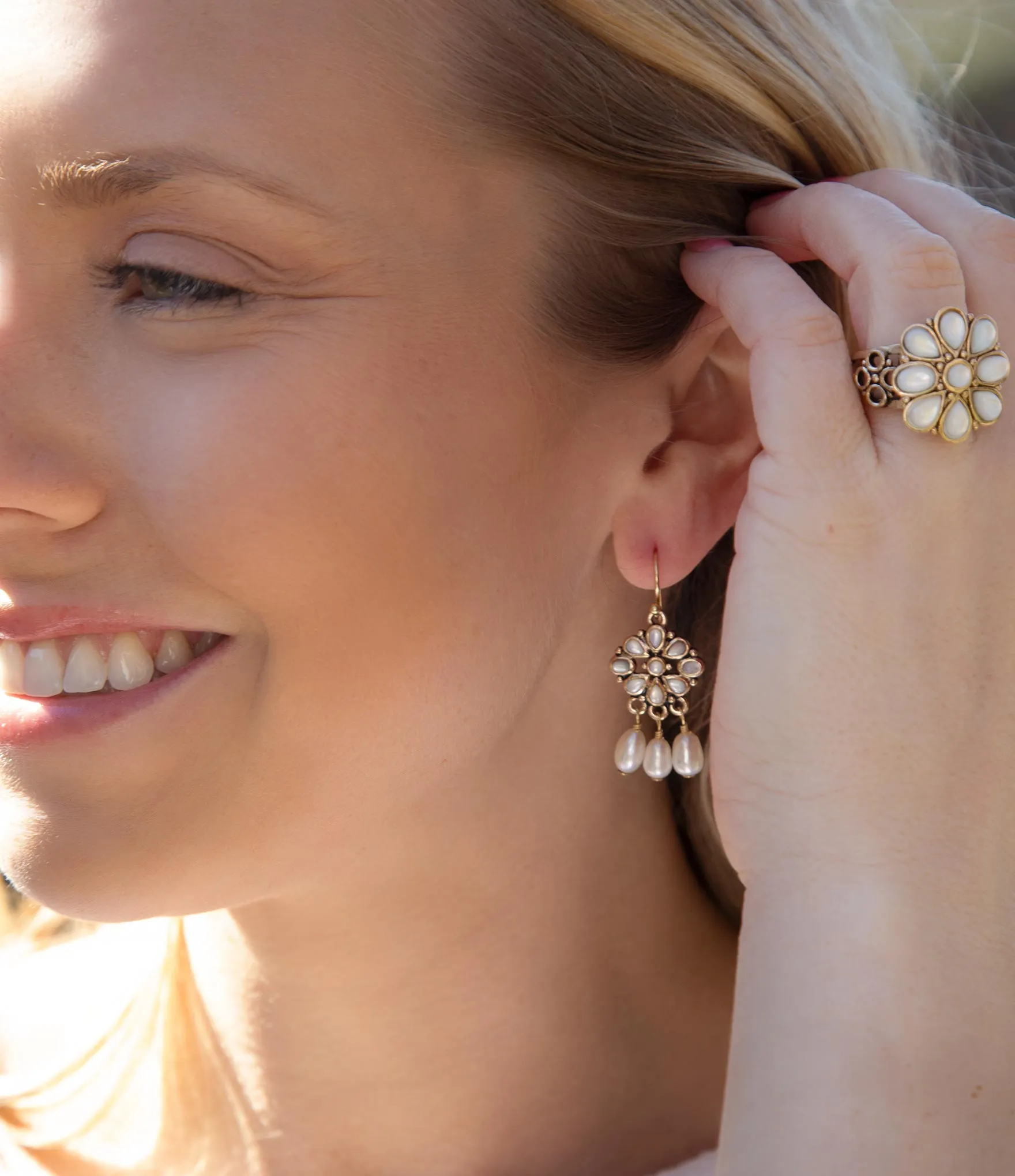 White Hibiscus Mother of Pearl and Golden Ring sold by Zulily product image thumbnail 3