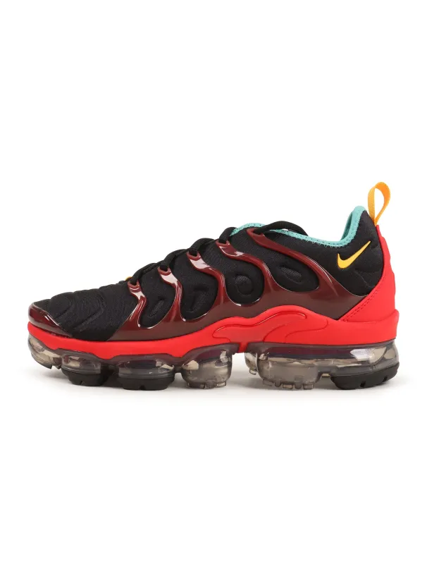 Nike Air Vapormax Plus Black/University Gold made by Nike