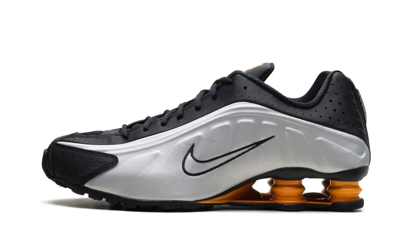 Nike Men's Shox R4 - Bright Mandarin made by Nike