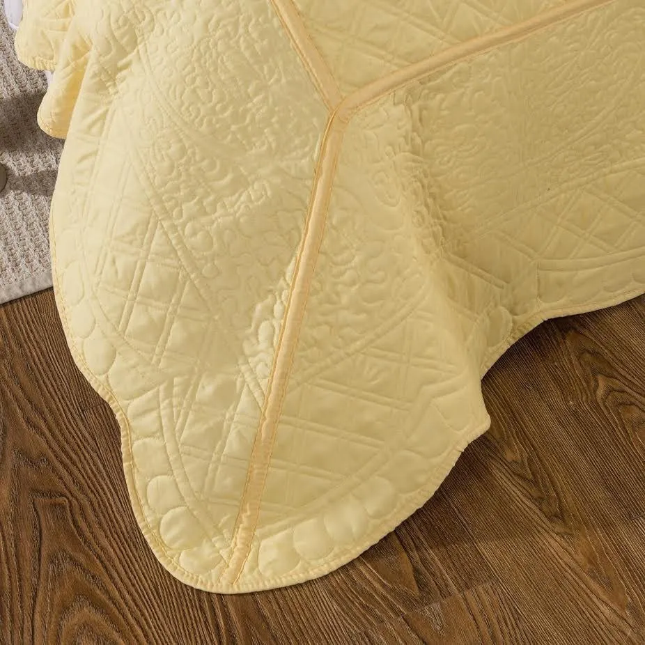 Tache Buttercup Puffs Yellow Diamond Matelasse Scalloped Quilt Set (YELLEMDES) sold by Zulily product image thumbnail 3