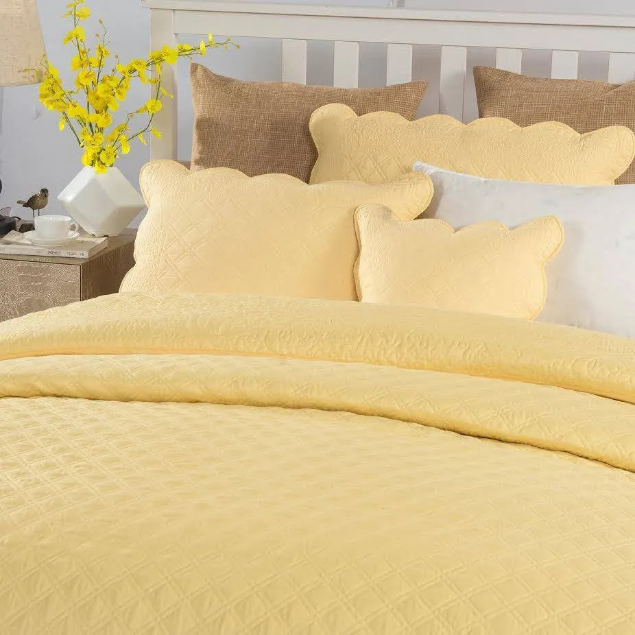 Tache Buttercup Puffs Yellow Diamond Matelasse Scalloped Quilt Set (YELLEMDES) sold by Zulily product image thumbnail 2