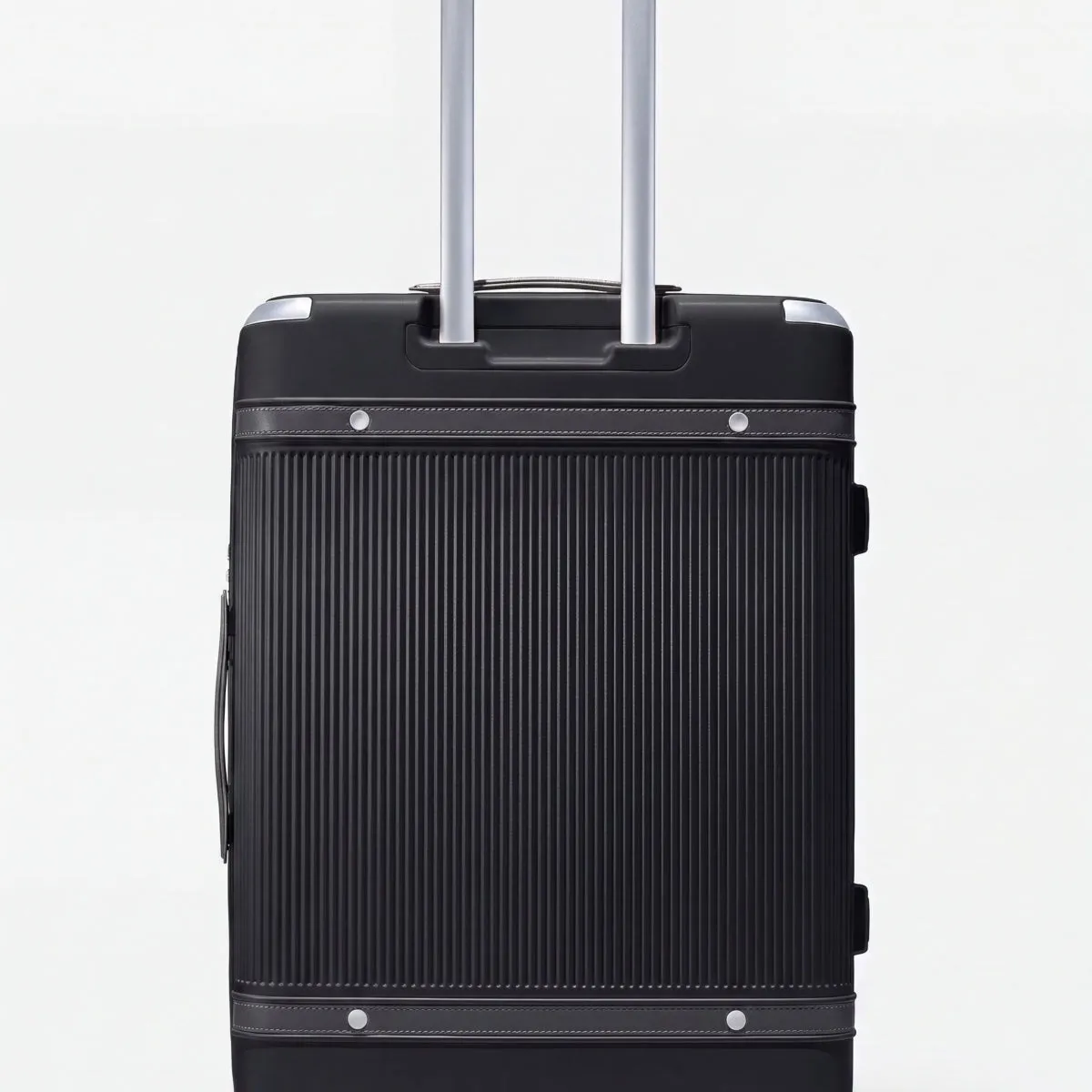 Paravel Aviator Grand 26-Inch Checked Spinner Luggage Derby Black sold by Zulily product image thumbnail 2