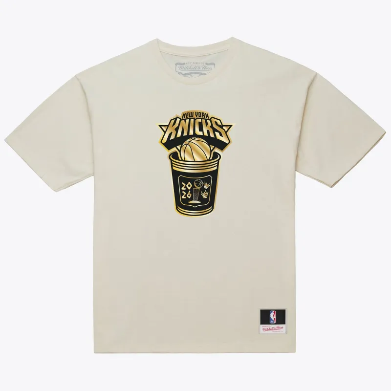 Mitchell & Ness New York Knicks B&G Coffee Cup Mens T-Shirt — Cream made by Mitchell & Ness