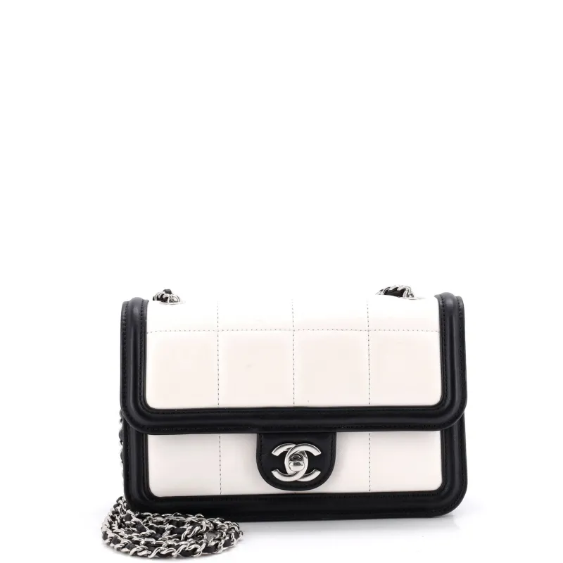 CC Chocolate Bar Flap Bag Quilted Lambskin Mini made by Chanel