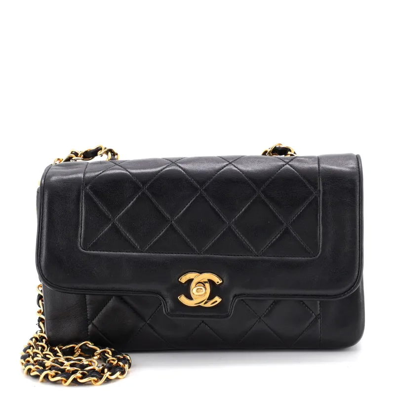 Vintage CC Chain Flap Bag Quilted Lambskin Small made by Chanel