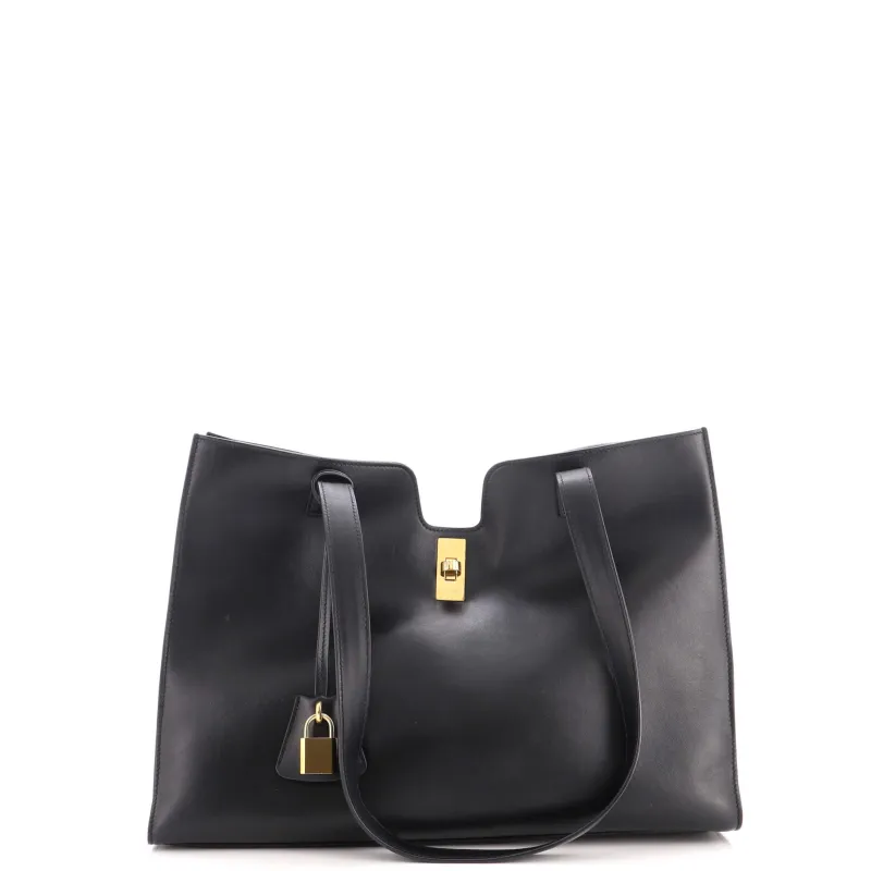 Cabas 16 Bag Smooth Calfskin made by Celine