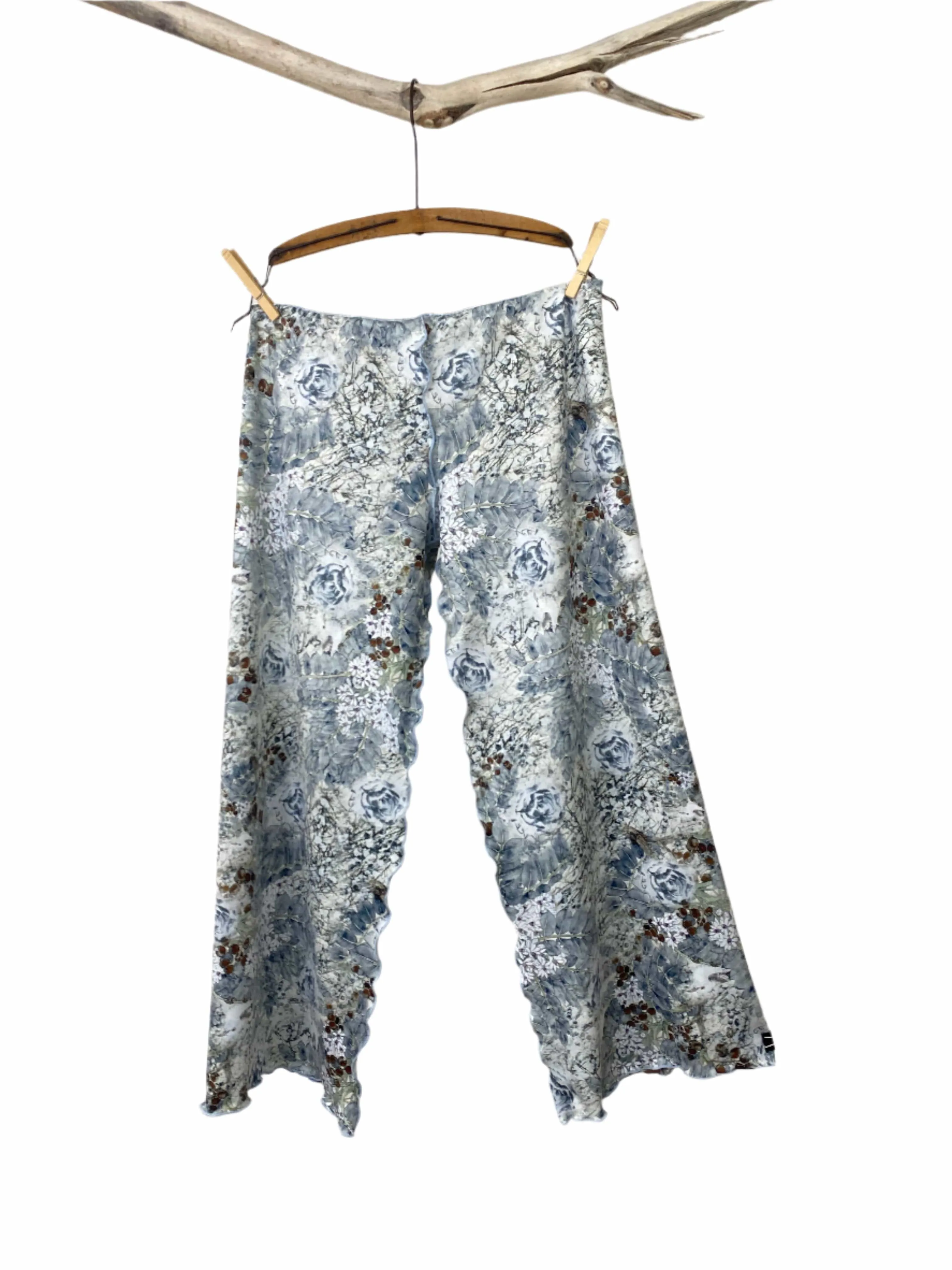 Stand Up Paddle Switchstacks Reversible Crop Pant sold by Haystacks product image thumbnail 2