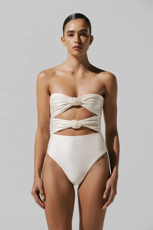 Ola One Piece sold by BAOBAB