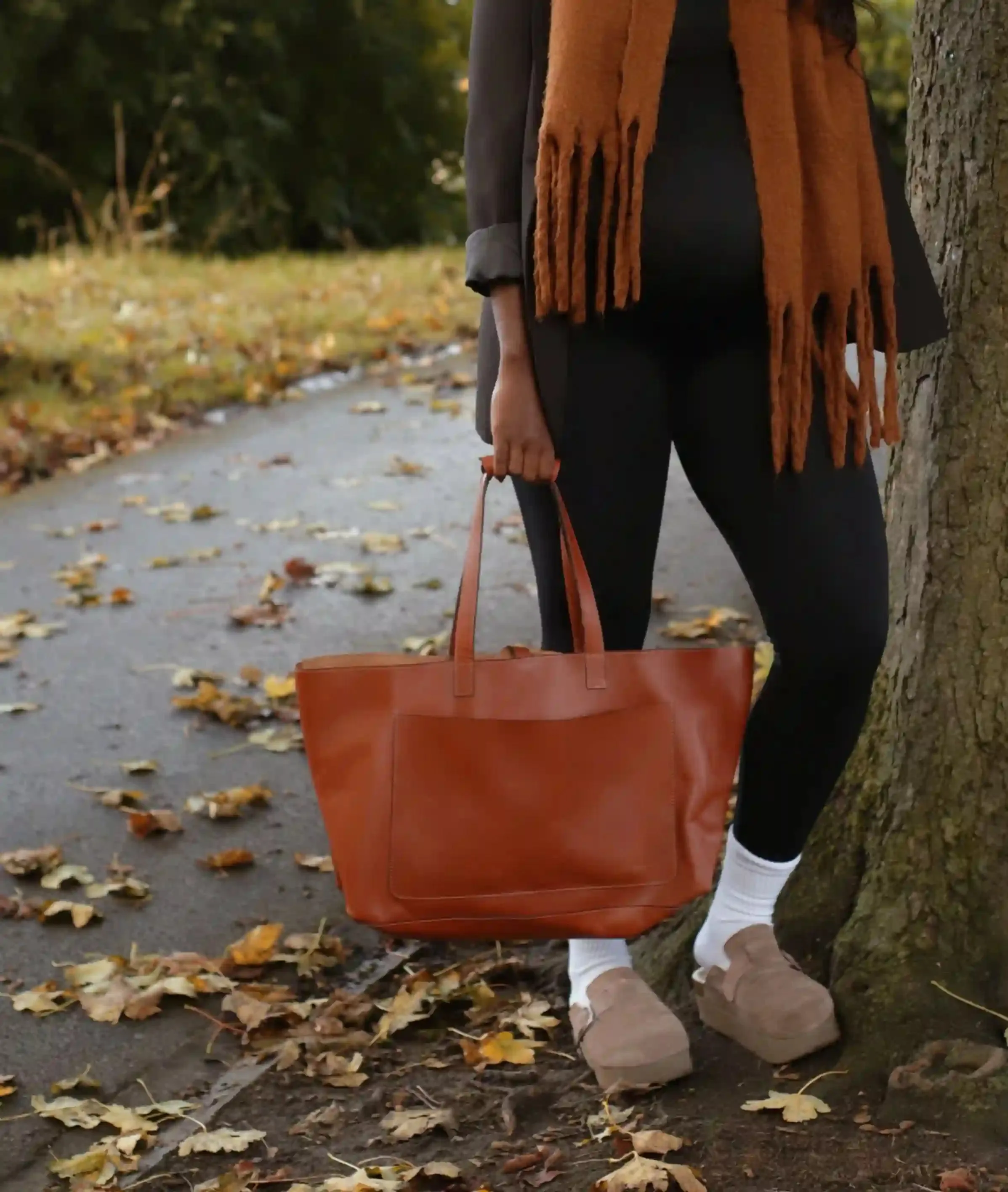 The Leather Tote sold by BAYRAW product image thumbnail 3