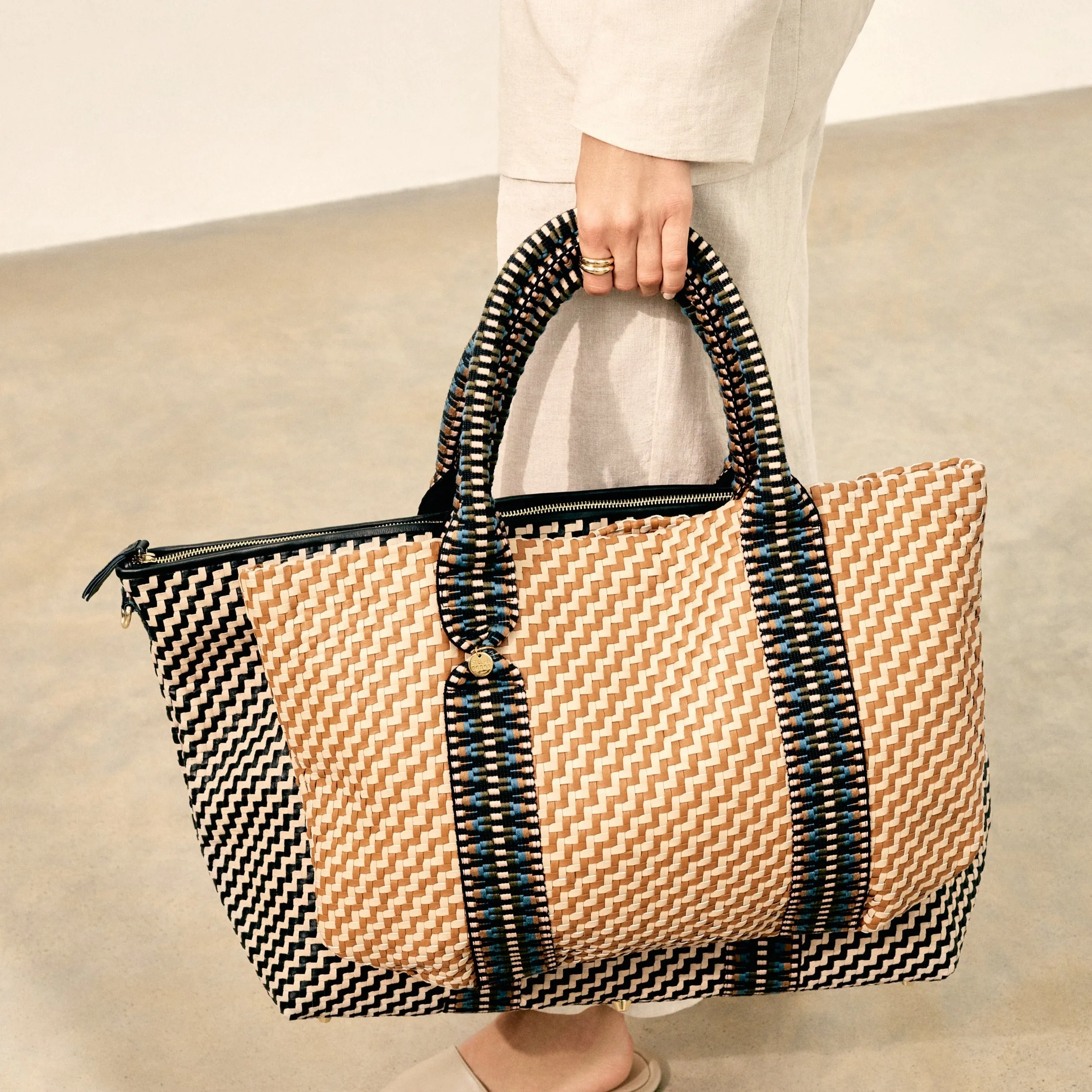 Misool Leather Tote Bag sold by Stelar product image thumbnail 5