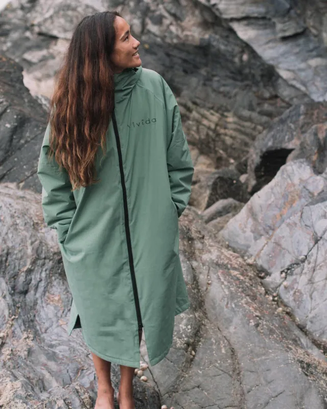 All Weather Sherpa Changing Robe - Aventurine Green made by Vivida Lifestyle