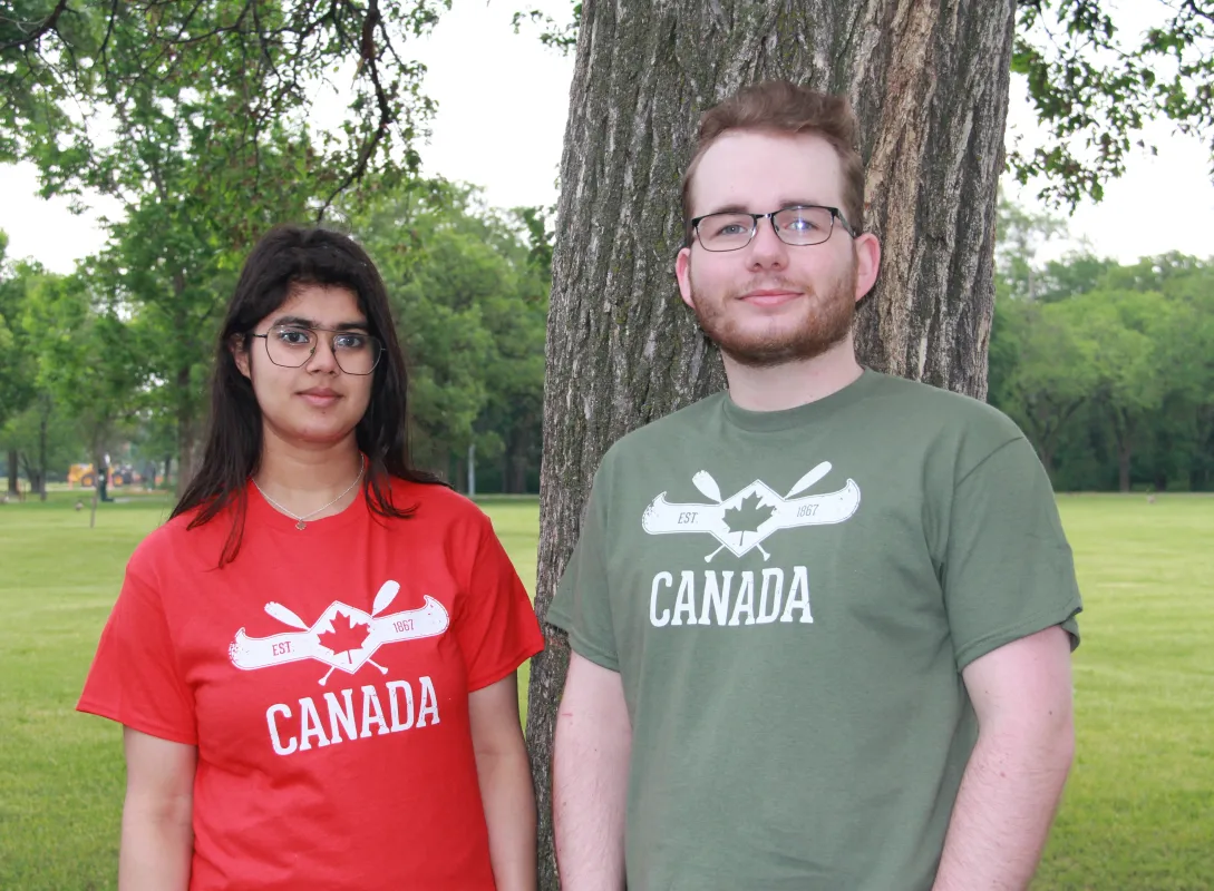 CANOE AND PADDLE CANADA TEE sold by Oh Canada WPG