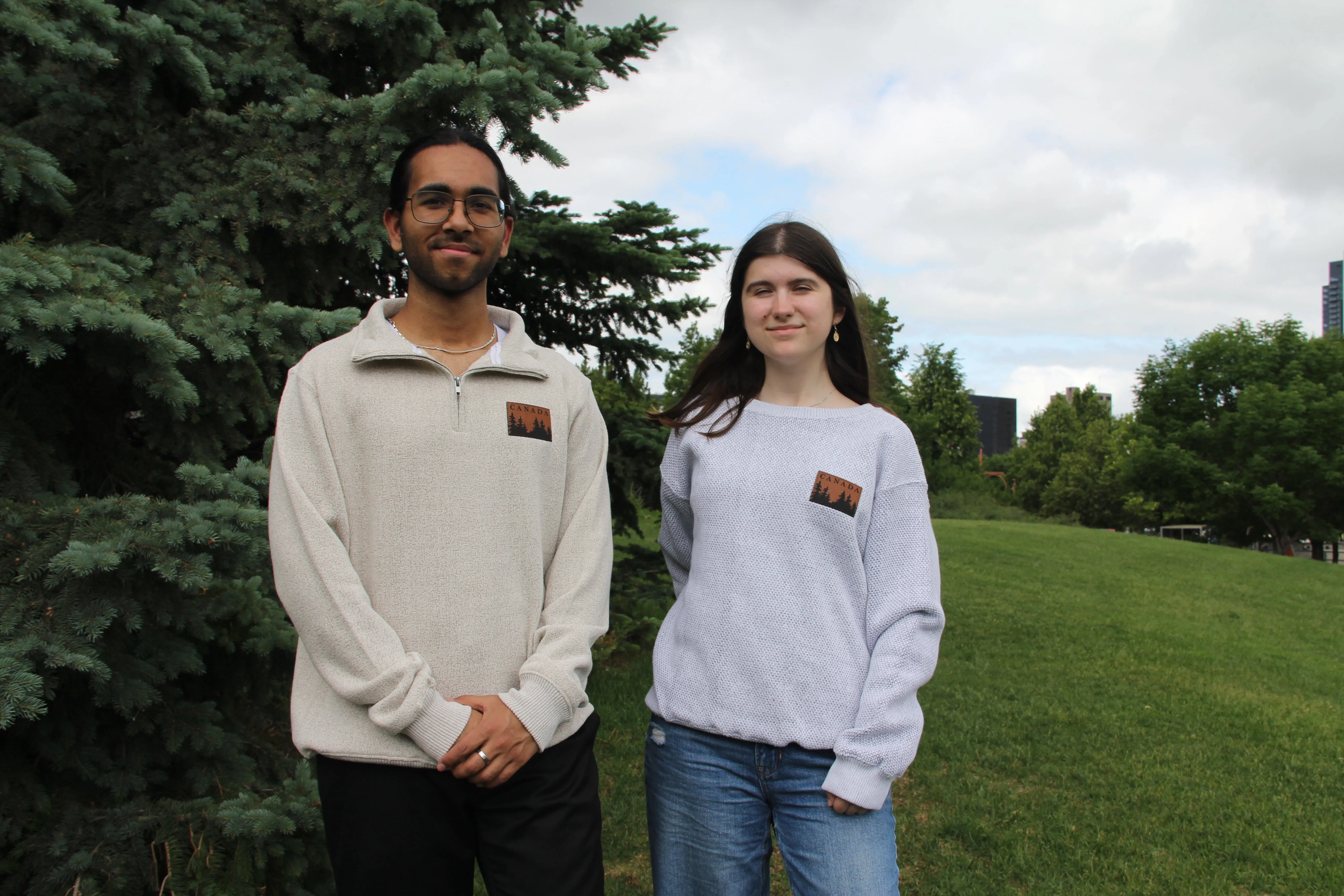 NANTUCKET 1/4 ZIP CANADA SWEATER sold by Oh Canada WPG product image thumbnail 2