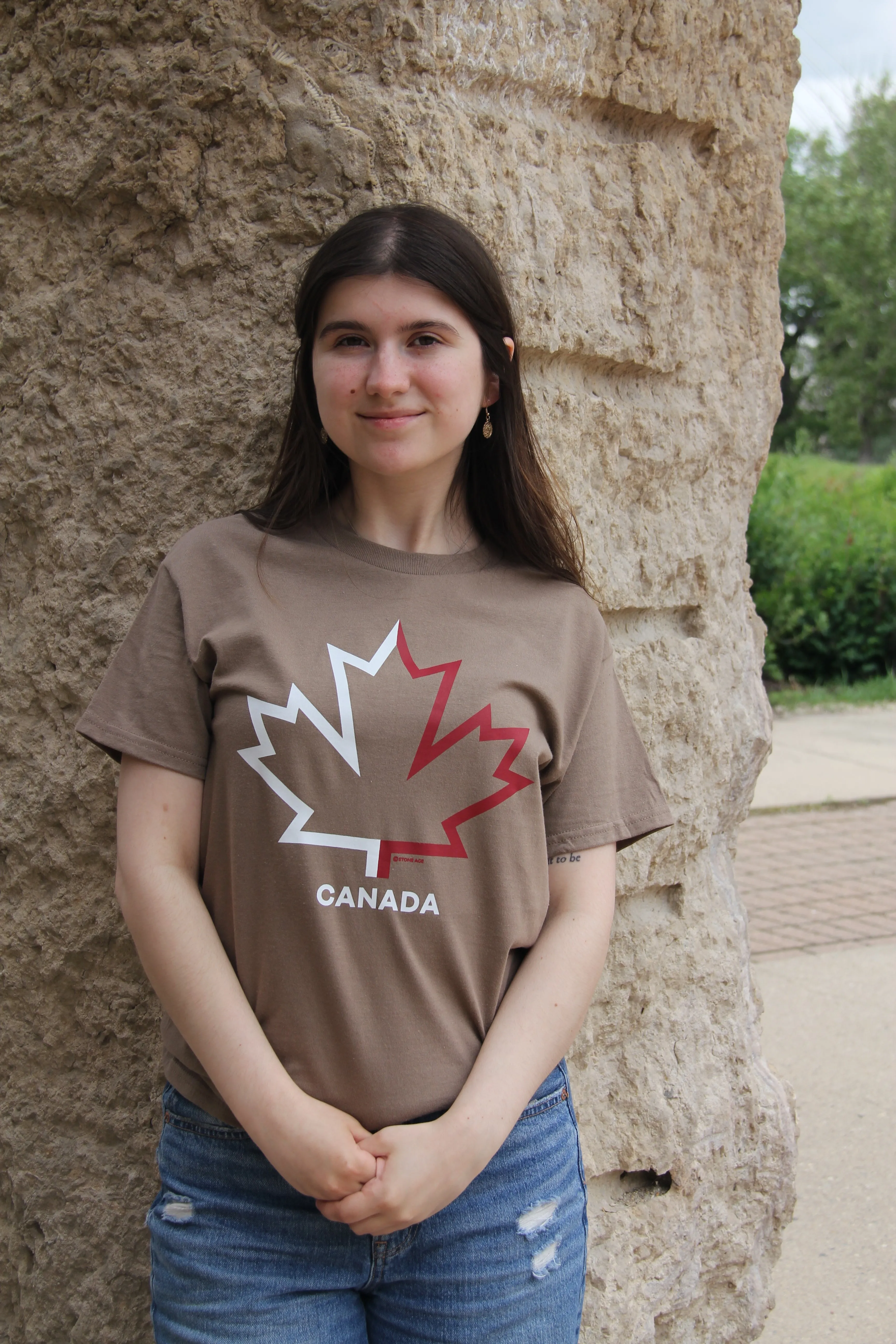 OUTLINE LEAF T-SHIRT sold by Oh Canada WPG product image thumbnail 2