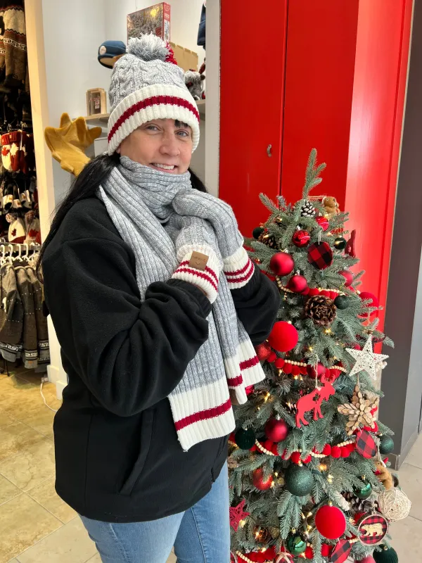 CABIN KNIT SCARF sold by Oh Canada WPG